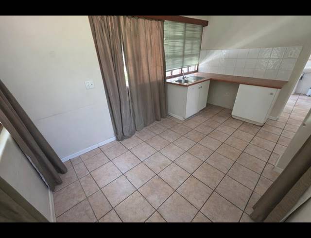 1 BEDROOM PROPERTY TO RENT IN HYDE PARK